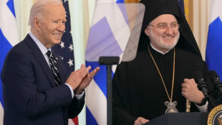 ΗΠΑ: Στα γαλανόλευκα ο Λευκός Οίκος για τον εορτασμό της 25ης Μαρτίου (vid)