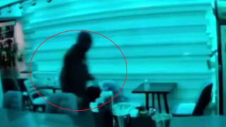 Θεσσαλονίκη: Βίντεο-ντοκουμέντο από τη διάρρηξη σε μπαρ του Ευόσμου