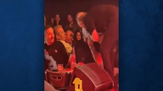 Σταμάτης Γονίδης: Φίλησε στο στόμα τον Ζαφείρη Μελά (vid)