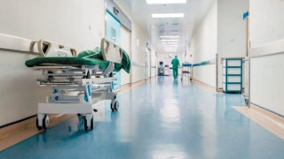 Βέροια: Διασωληνωμένη 24χρονη, βρέθηκε χτυπημένη σε πιλοτή πολυκατοικίας