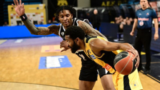 «Βομβαρδισμός» τριπόντων από την ΑΕΚ στην τραγική άμυνα του ΠΑΟΚ και ήττα στα Λιόσια (vids)