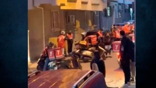 Τουρκία: Τον χώρισε και αυτός έστειλε δεκάδες διανομείς φαγητού σπίτι της!