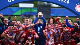 Βαγγέλης Μαρινάκης: Συγκίνηση και υπόκλιση για τα ελληνόπουλα του Ολυμπιακού