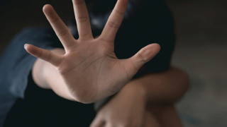 Κως: Απείλησε και παρενόχλησε 15χρονη υποσχόμενος ότι θα... την κάνει «δική» του