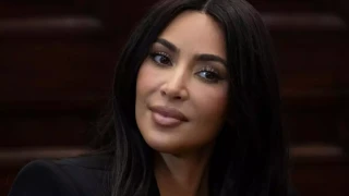 Kim Kardashian: Ισχυρίζεται πως μπορεί να γίνει πρόεδρος των ΗΠΑ, επειδή παρακολούθησε το «The Crown»
