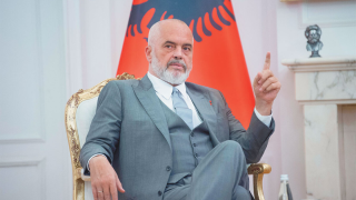 Έντι Ράμα: Πού θα πραγματοποιήσει την ομιλία του στην Αθήνα-Το παρασκήνιο και οι εκβιασμοί