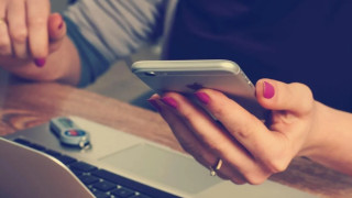 Πώς η αποχή από τα social media οδηγεί σε αυξημένη αυτοεκτίμηση-Πόσος χρόνος χρειάζεται