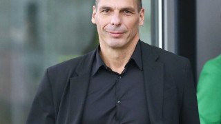 Σε δίκη ο Βαρουφάκης για το ecstasy και το «απλό χόρτο»