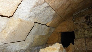 Nέες εντυπωσιακές φωτογραφίες από τον τάφο στην Αμφίπολη