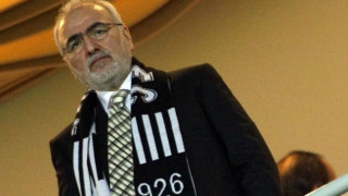 Ύβρεις κατά Ιβάν Σαββίδη που... έσπρωξε οπαδό!