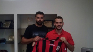 «Κοκκινόμαυροι» οι Παπαϊωάννου, Καράμπελας