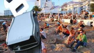 Παραθεριστές έκαναν όργια σε βαν και πήραν πρόστιμο για την μη τήρηση της ζώνης