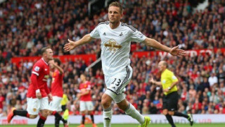 «Κηδεία» στo Ολντ Τράφορντ από τη Σουόνσι