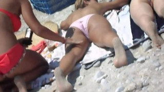 ΣΟΚ: Σαραντάρες "ξεζούμισαν" 17χρονο στις Σέρρες!