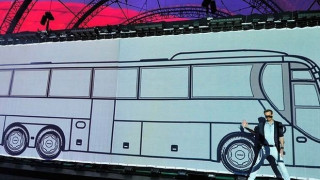 Φαντασμαγορική παρουσίαση του πούλμαν της ομάδας (video)