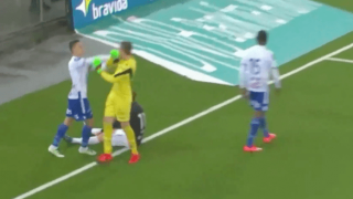 Διαπληκτίστηκε με τον τερματοφύλακα του και αποβλήθηκε (video)