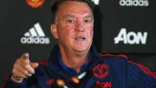 Ανατροπή  με  Φαν Χάαλ που  μένει στη  Γιουνάιτεντ