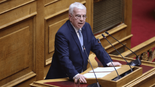 Στράτος Σιμόπουλος: «Ουδεμία φιλική ή συγγενική σχέση έχω με τον Θεόδωρο Σιμόπουλο»