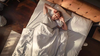 Ο κίνδυνος αν κλείνετε τα παντζούρια όταν πέφτετε για ύπνο