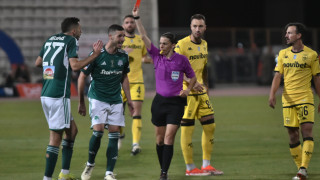 Η αποβολή του Κώτσιρα στον τελικό Παναθηναϊκός-Άρης