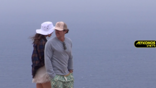 Ο αδερφός του Μπεν Άφλεκ στη Μύκονο με μοντέλο... τούμπανο