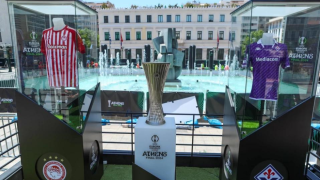 Η τιμή των αναμνηστικών του Conference League στην Fan Zone