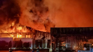 Λαμία: Ζητούσαν αύξηση αποζημίωσης από την ασφαλιστική, λίγο πριν τη φωτιά στο εργοστάσιο με τα μολυσμένα γεύματα