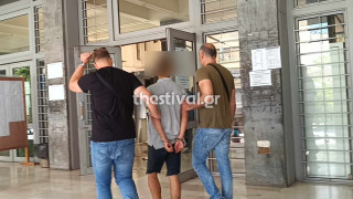 Θεσσαλονίκη - 25χρονος εμπρηστής:  «Πατουσάκιας, κανείς;» (vid)