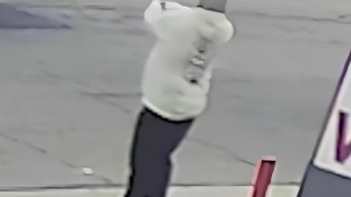 Πυροβόλησε διερχόμενα αυτοκίνητα και σκότωσε πατέρα 4 παιδιών (vid)