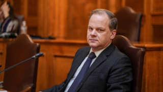 Τέμπη: Στη Βουλή νέα δικογραφία κατά Καραμανλή-Παπαδόπουλου