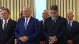 Ορκίστηκαν τα μέλη της νέας κυβέρνησης μετά τον ανασχηματισμό (vids)