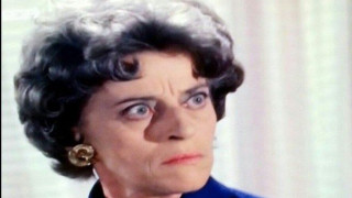 Δείτε την όμορφη και κομψή εγγονή της Τασσώς Καββαδία! (ΒΙΝΤΕΟ)