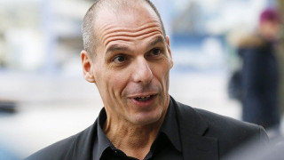 Πωλούνται αυτόγραφα του... Βαρουφάκη μέσω ίντερνετ! (ΦΩΤΟ)