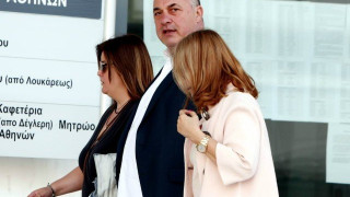 «Θέλω να δω το εγγόνι μου και δε με αφήνουν» (audio)