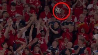 EURO 2024-Συμβαίνουν κι αυτά: Οπαδός έφαγε την μπάλα στη μάπα! Δείτε το video