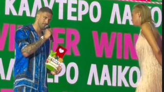 MAD VMA 2024-Βράβευσε τη Λιόλιου ο Πασχαλάκης: «Είσαι πολύ όμορφη από κοντά»