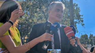 Θέμης Σοφός: «Η Σοφία Πολυζωγοπούλου δέχτηκε 30 μπουνιές μέσα στο αυτοκίνητο!» (vid)