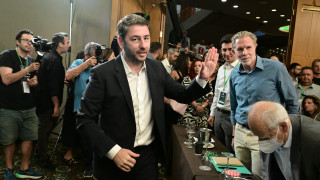 Ανδρουλάκης: «Κάλπες στις 6 Οκτωβρίου στο ΠΑΣΟΚ» - Ποιους «καρφώνει»