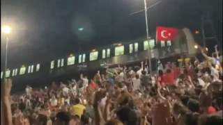 EURO 2024 - Τουρκία: Οδηγός τρένου φρέναρε για να... δει το ματς με την Αυστρία