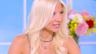 Φαίη Σκορδά: Πώς απαντά στις φήμες περί σχέσης με τον Γιώργο Μπαρμπαλιά