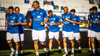 Δείτε ζωντανά το παιχνίδι των Legends 2004 με τους UEFA Stars (vid)