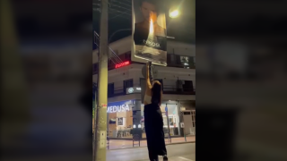 Λάρισα: Κάλεσαν την Πυροσβεστική για να πάρουν... αφίσα του Οικονομόπουλου