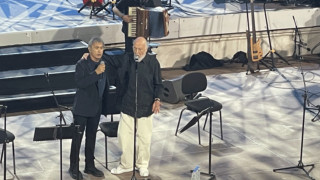 Γιώργος Νταλάρας: Γιατί ζήτησε συγνώμη στη συναυλία του στο Ηρώδειο