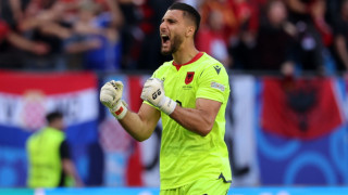 ΑΕΚ: Συμφώνησε με την Μπρέντφορντ για τον Στρακόσα