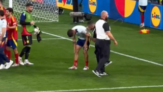 Euro 2024: Σεκιούριτι τραυμάτισε τον Μοράτα, προσπαθώντας να τον... προστατεύσει