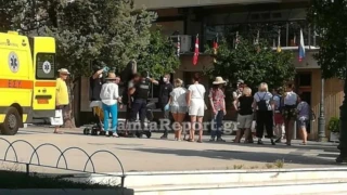 Λαμία: Τουρίστας έμεινε «άγαλμα» για ένα δίωρο- Τον παραλαμβάνει η οικογένειά του