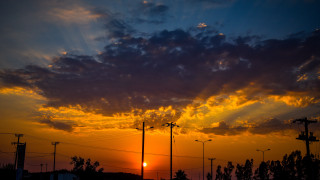 Καιρός: Στα δυο χωρίζεται η χώρα - Σε ποιες περιοχές έρχονται μπόρες