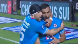 Εντυπωσιακός Γιακουμάκης: Πέτυχε δύο γκολ στη νίκη της Κρουζ Αζούλ (vid)