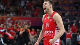 Ολυμπιακός: Επίσημη η επιστροφή Βεζένκοφ