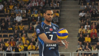 Αγκάμεζ: «Έρχομαι στην Ελλάδα για να πάρω το πρωτάθλημα!»